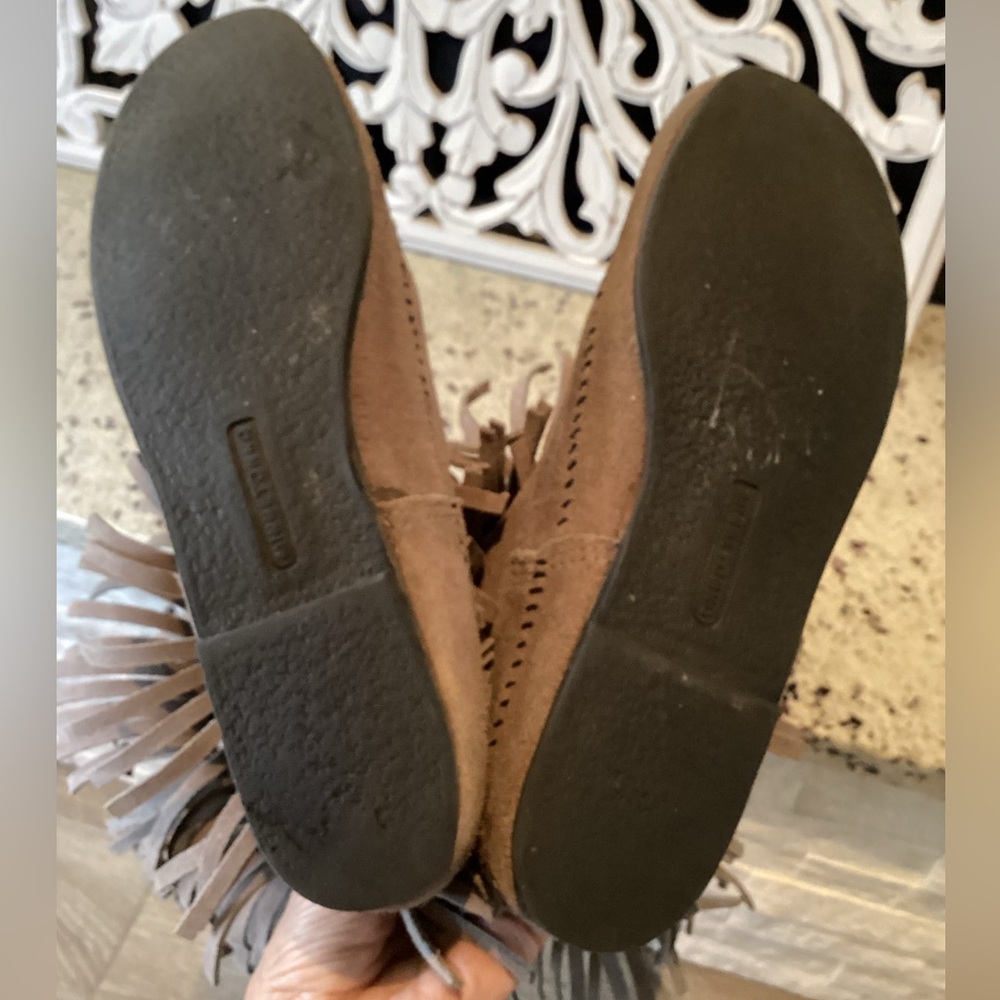 Minnetonka Fabulous Fringe Suede Leather Moccasin Boots Size 10 - Picture 9 of 12